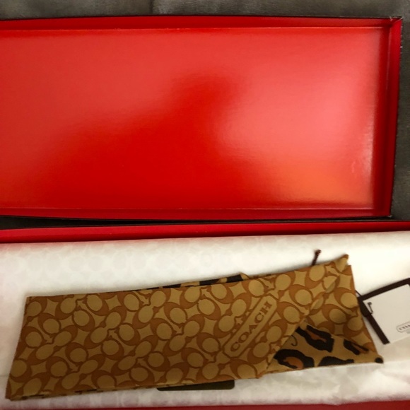 BNWT Coach Ocleot Pony Scarf - Picture 1 of 4